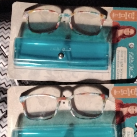 Pioneer Woman reading glasses - Picture 2 of 3